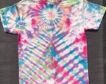 Trip over tr(eye)- Mandala Pleat split dye (Adult M)