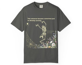 Camiseta con estampado floral de esqueleto, camiseta sobre ansiedad existencial, humor científico, camiseta gráfica gótica