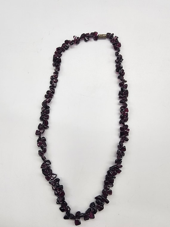 Vintage natural garnet chip bead necklace