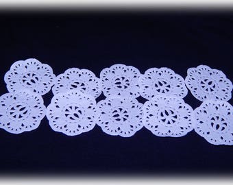 Doilies for cakes and sweets, miniature dollhouse, 1/12