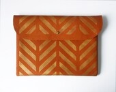 CLUTCH // iPad Mini Case // brown leather golden chevron pattern