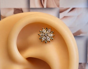 Snow Bunnies Threadless Flatback Earring | Gold Snowflake Cartilage Stud | Titanium Labret Post | Winter
