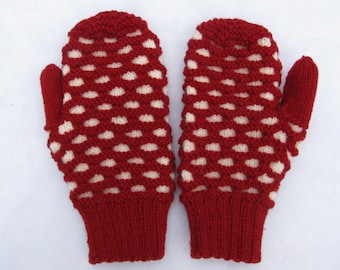 Handknit Newfoundland Mittens. Honeycomb mittens custom made to order. Custom colours available