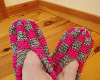 Checkerboard Slippers in Magenta and Light Grey.
