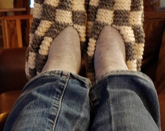 Checkerboard slippers in natural and grey wool. Handknit slippers for men and women.