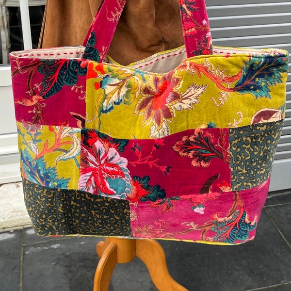 Sac fourre tout, cabas en patchwork de velours - pièce unique