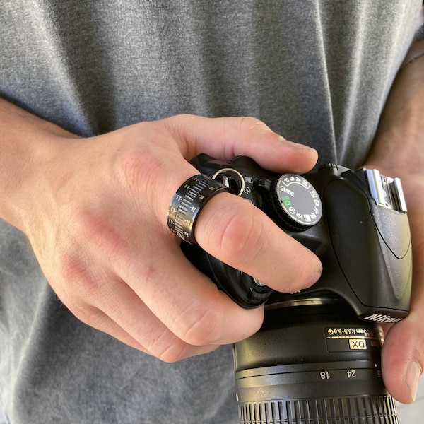 Bijoux de caméra - vintage Camera - Voir la vidéo - Camera Lovers vintage Camera Focus Ring - Spinner Ring