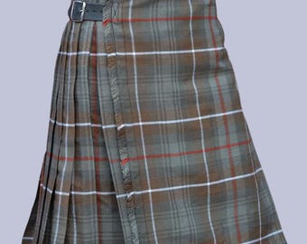 Falda escocesa de tartán MacKenzie con efecto envejecido - Falda escocesa tradicional de tartán MacKenzie, hecha a mano, de 16 oz y 8 yardas de largo.