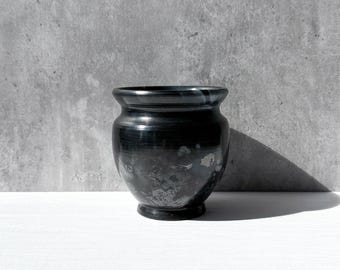 Pit-Fired Planter with Drainage - Black Smoke