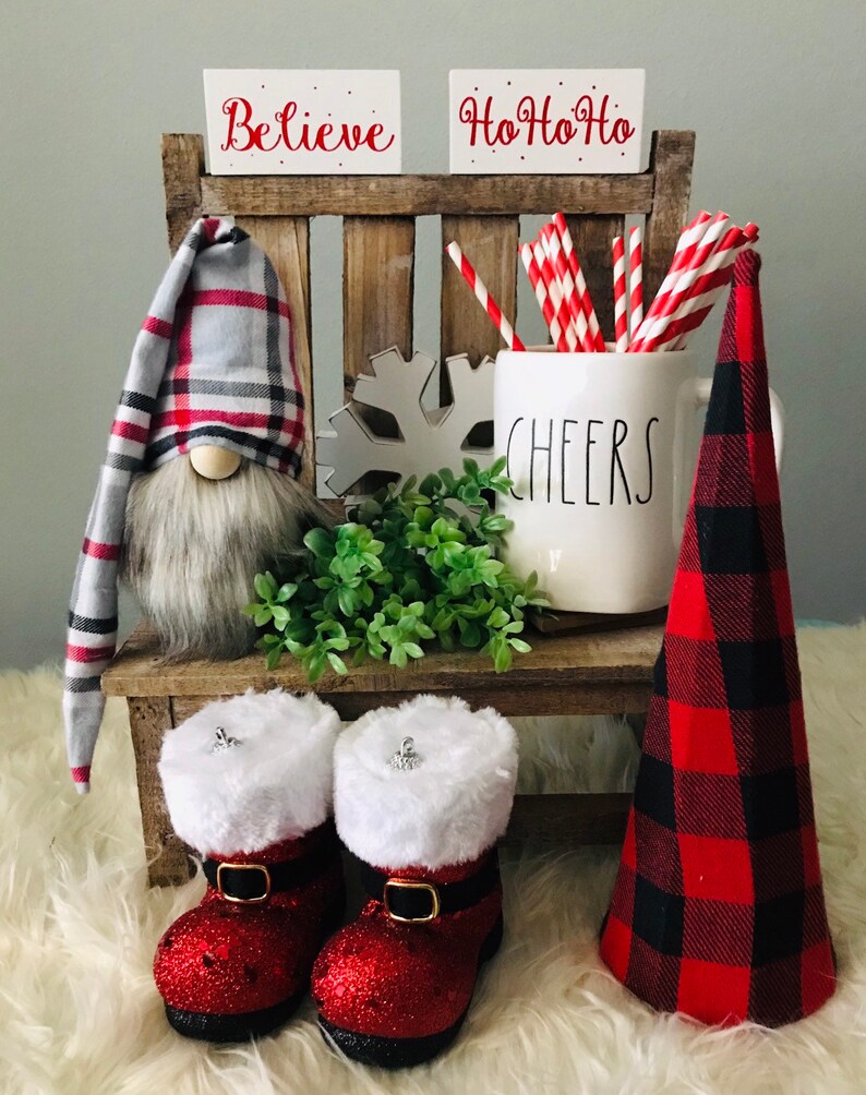 Winter Christmas Gnomes - Paint A Watercolor Gnome In A Few Easy Steps