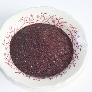 One pound - Garnet Emery for Pin cushions = Great for Pincushions