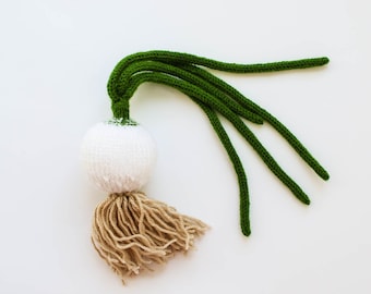 Onion soft toy for play kitchen - natural pretend play Waldorf toy green and white onion - fake food photo prop - children gift pillow fight