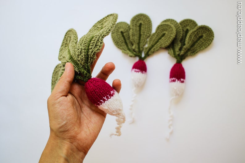 Pretend play radish set for play kitchen Waldorf toy knitted vegetables for toddlers green child safe gift for baby Gender neutral toy image 4