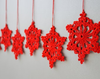 Snowflake ornaments - red crocheted snowflakes - set of 6 - Christmas elegant red lace snowflakes winter decor - stiffened snowflake