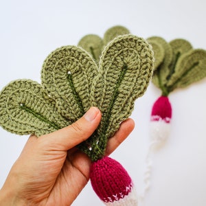 Pretend play radish set for play kitchen Waldorf toy knitted vegetables for toddlers green child safe gift for baby Gender neutral toy image 5