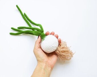 Onion soft toy for play kitchen - natural pretend play Waldorf toy green and white onion - fake food photo prop - gift pillow fight weapon