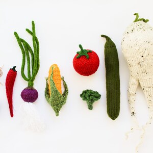 Pretend play tomato Waldorf soft toy knitted vegetables for play kitchen red tomato Italian kitchen decor gift for foodie photo prop image 8