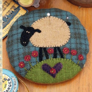 Sheep Pincushion Wool Applique Pattern - (HAPF 025)