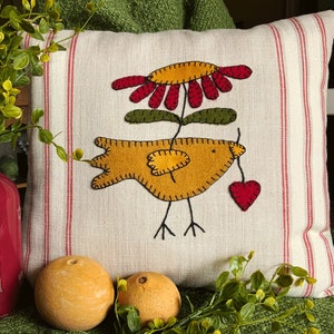 Summer Shade Pillow Wool Applique Pattern -  SU 122 - DIY  Pillow -  13" x 14.5" Bird Wool Applique Pillow Pattern - Summer Decor