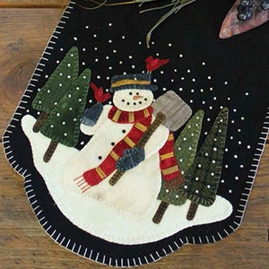 Snowman Wool Applique Table Runner Pattern - PRI 522 - Snowman For Hire