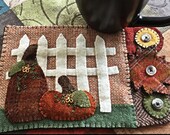 Fall Wool Applique Mug Rug Pattern - Applique Patterns - RCH WW 016 - Pumpkins and Pickets