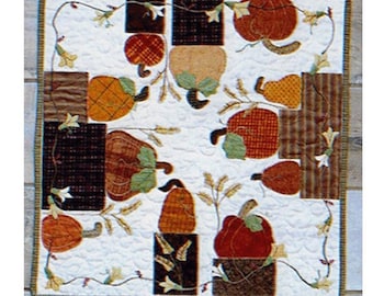 Pumpkin Glory Table Mat Applique Pattern: Fall Decor (BPJ 457)