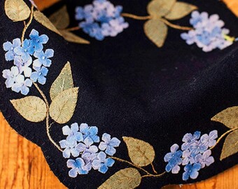 Blue Hydrangea Table Mat Wool Applique Pattern - 14" x 16"  PRI-944