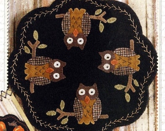 Owls Applique Pattern - Wool Applique Patterns - Owls Penny Mats Pattern August  - BMB 1189