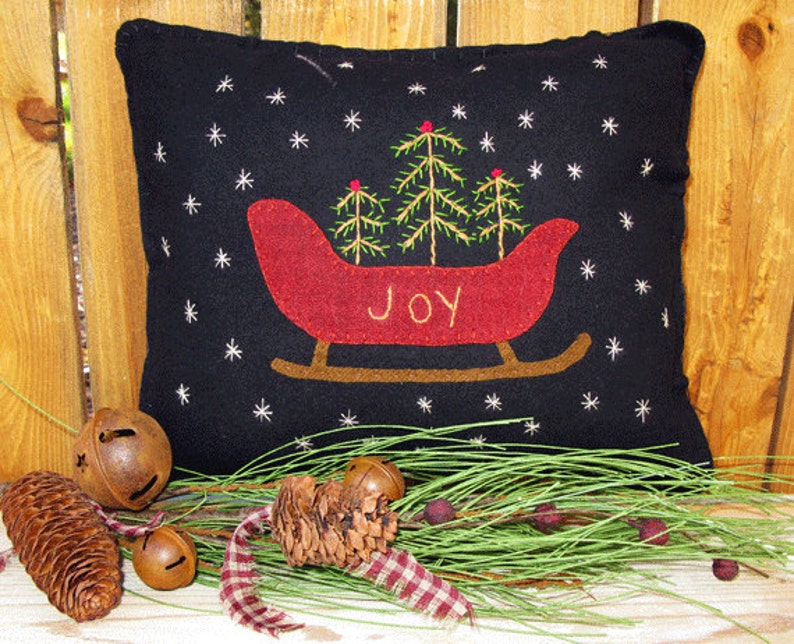 Winter Wool Applique Pillow Pattern, Joy Sleigh and Christmas Sheep Cart SU 110 image 3