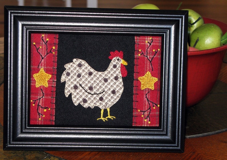 Spotted Chicken Candle Mat or Penny Rug Wool Applique and Embroidery Pattern SU 103 image 2