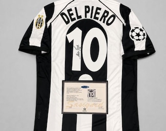 Maglia da calcio numero 10 della Juventus autografata da Del Piero, leggenda del calcio italiano, cimelio sportivo autografato.