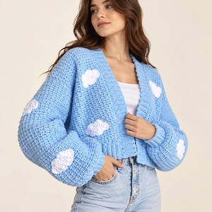 Haakpatroon voor een vest met wolkjes, eenvoudig zelf te maken vest, draagbaar vest met wolkjesapplicatie