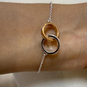 Vintage Inspired 925 Sterling Silver Bracelet, 18K Rose Gold Interlocking Rings, Two Tone Delicate Chain, Retro Gift for Her