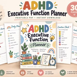 Può includere: Un planner stampabile per le funzioni esecutive ADHD da 30 pagine. La copertina presenta testo colorato, una pila di libri, un portapenne, un blocco note e una sveglia. Le pagine circostanti mostrano modelli per revisioni settimanali, piani giornalieri, controllo delle emozioni e obiettivi.