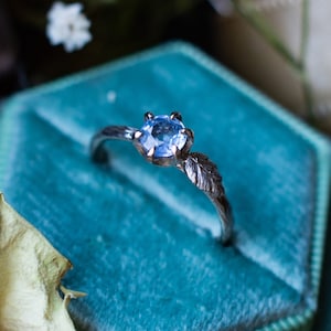 Customized Elvish Solitaire Twig Engagement Ring Leaf Nature Green Peridot Amethyst Topaz White Gold Engagement Ring Bark Texture Leaves