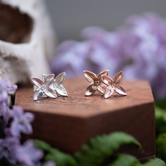 Small Flower Earrings Made with Swarovski(R) Crystal Purple Sterling Silver Small Flower Earrings Made with Swarovski(R) Crystal Purple Sterling Silver
