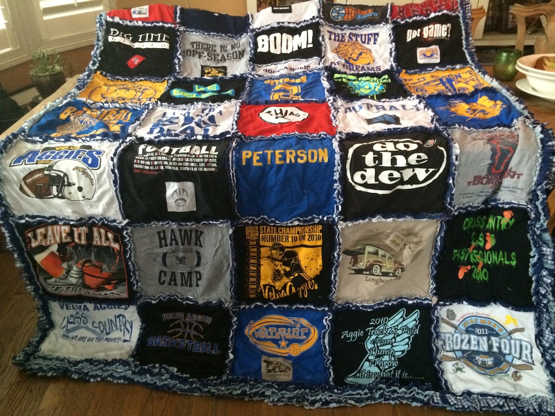CUSTOM, HANDMADE, RAGGED, Tshirt Blanket, Tshirt Quilt, Memory Quilt