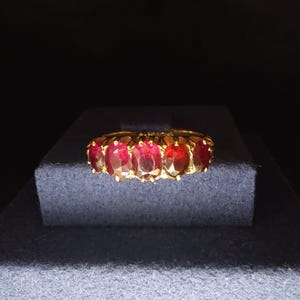 Antique Edwardian 18ct Gold 5 Stone Ring, Carved Scroll Half Hoop, Ruby Garnet Bridge