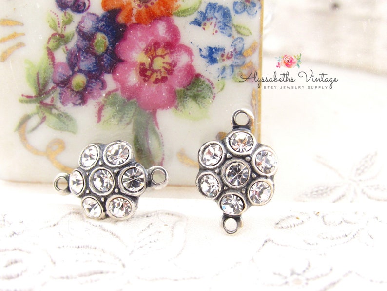 Round Cluster Clear Crystal Rhinestone Flower Charms or Connectors 15x10mm Brass, Black or Silver / Brass Ox Settings 2 Ring Antiq Silver