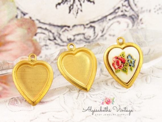 PH PandaHall Kit 30 Pendentifs Coeur Bezel Vierges + 30 Cabochons Verre Dôme – Supports Pendentif Pour Bijoux Personnalisés Photo & Artisanat