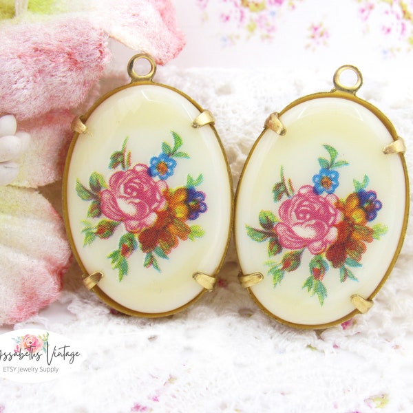 Vintage Pink Rose & Floral Bouquet 25x18mm Oval Cameo Pendant 25x18mm Oval West German Floral Decal Cabochon Drop - 1