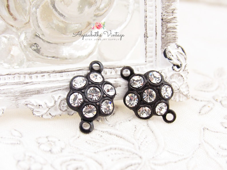 Round Cluster Clear Crystal Rhinestone Flower Charms or Connectors 15x10mm Brass, Black or Silver / Brass Ox Settings 2 Ring Black