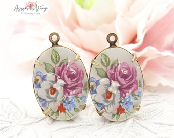 Vintage Matte Purple, White & Blue Flower Bouquet Cameo Pendants, Oval 18x13mm Single Set Stone Drops / Loose Floral West German Cabochons
