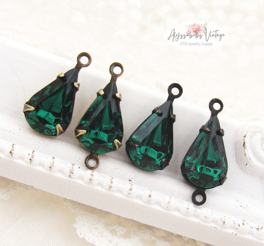 Vintage Austrian 13x7.8mm Emerald Green Teardrop Rhinestone Drops or ...