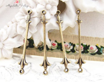 Conector de barra largo con forma de flor de lis en latón antiguo, con delicados eslabones finos de latón estilo francés de 2 anillos, estampados de 23 mm de largo - 6