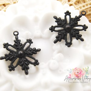 Ornate Aged Black Patina Victorian Filigree Drops, Fancy Snowflake Charms 21x18mm Gothic Black Ox Winter Snow Embellishments - 4
