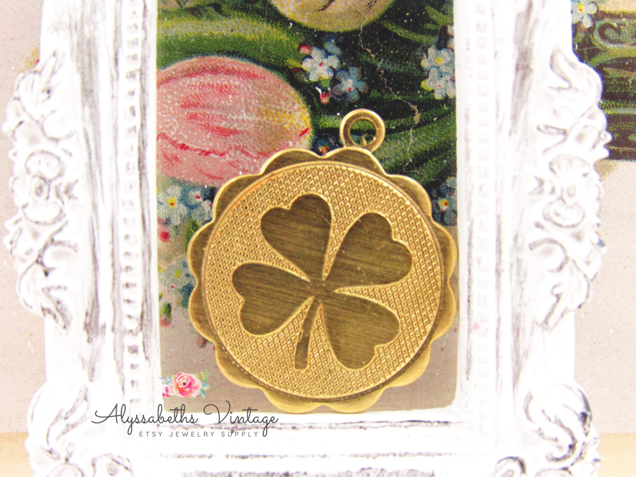 Raw Brass Four Leaf Clover Pendant Round Scalloped Edge Disc 19mm ...