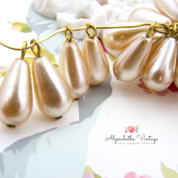 Shabby Chic Vintage Glass Teardrop Creme Pearl Drops 19x8mm Pear Shaped Cream Pearl Beads with Brass Loop - 4