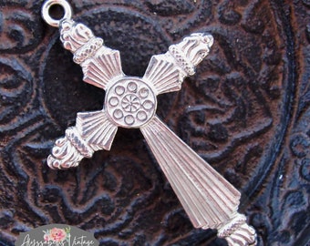 Pendentif croix antique en métal plaqué argent, texturé, spirituel, religieux, 42 x 30 mm - France