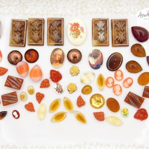Cabochons camée vintage tons terre et topazes assorties, feuilles, fleurs, art déco, portrait en verre, cabochons en plastique 62 pierres à dos plat